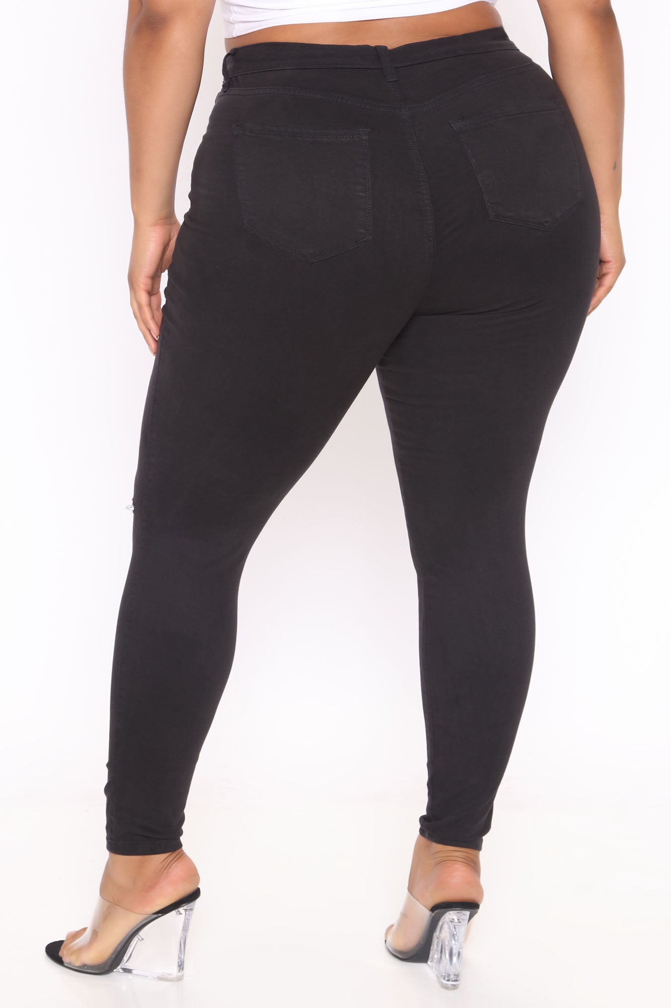Skinny Jeans mit schmaler Taille - Schwarz