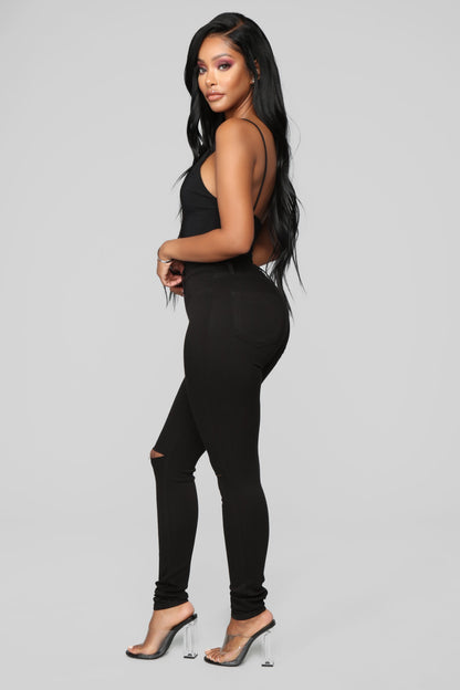 Skinny Jeans mit schmaler Taille - Schwarz